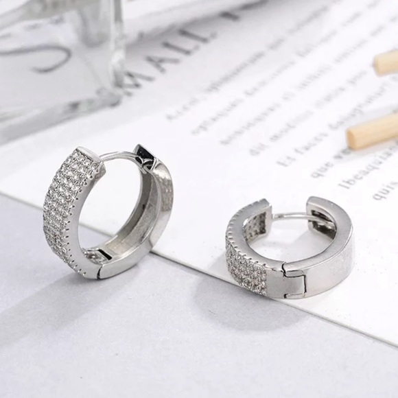 New 925 Sterling Silver Diamond Crystal Huggie Hoop Earrings - Picture 2 of 12